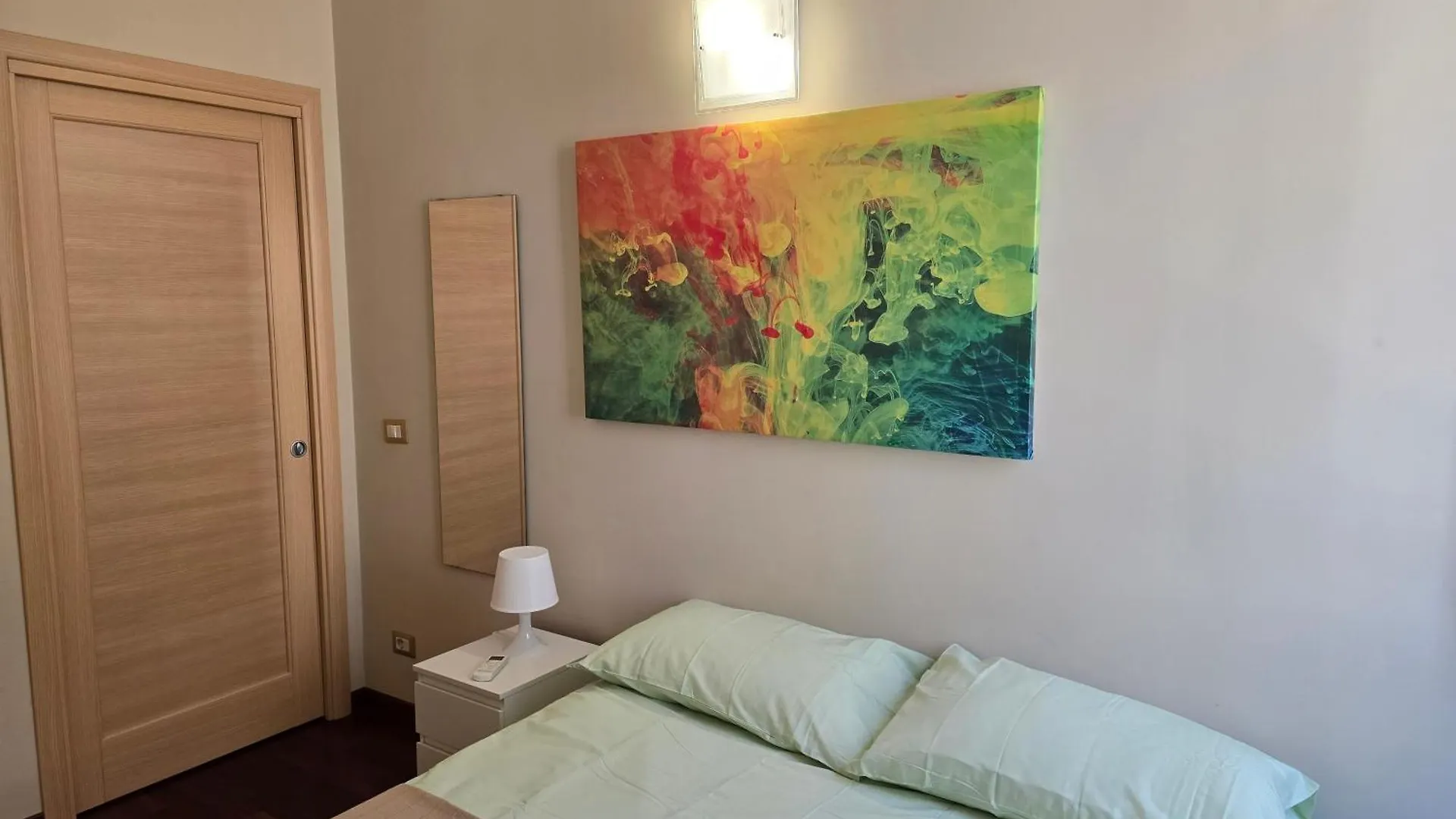 Trevi Fountain Big Apartment