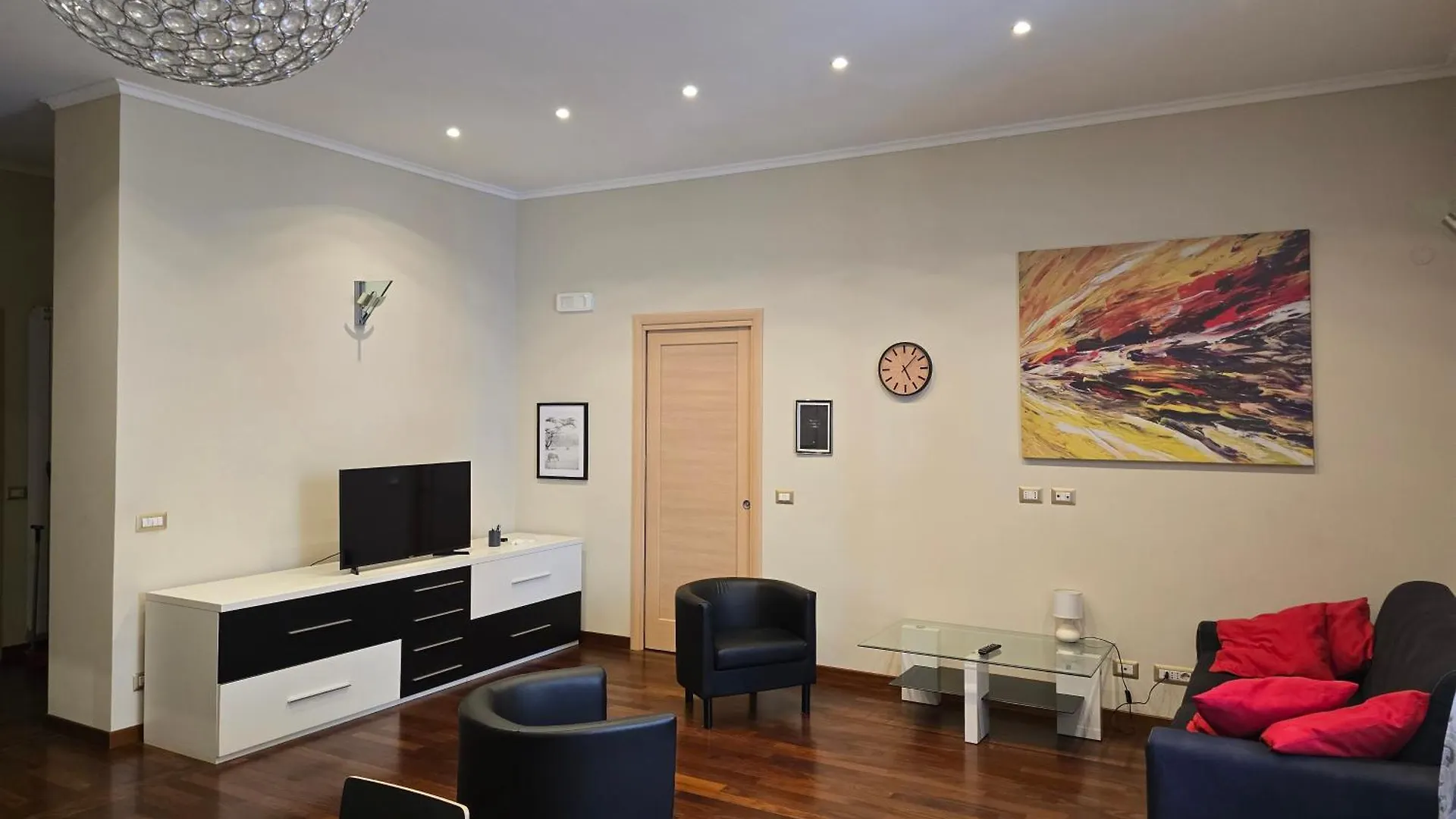 Trevi Fountain Big Apartment 0*, Rome Italy