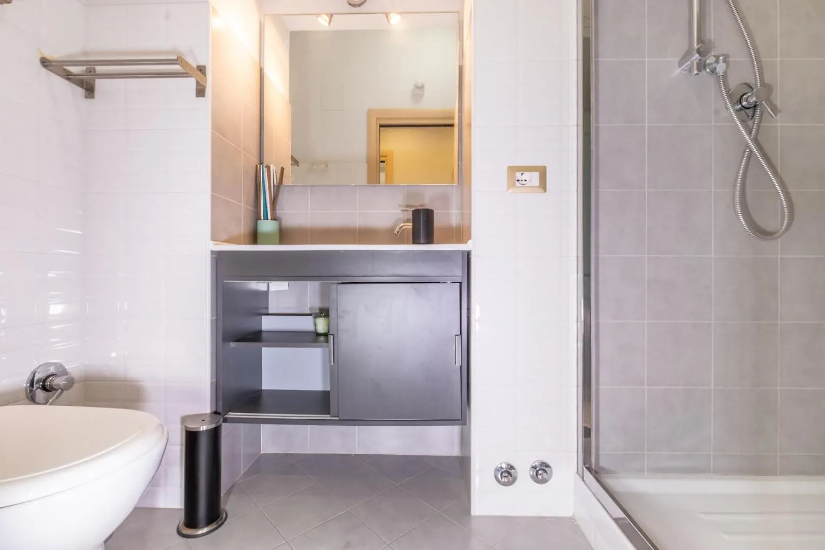 Trevi Fountain Big Apartment  Rome